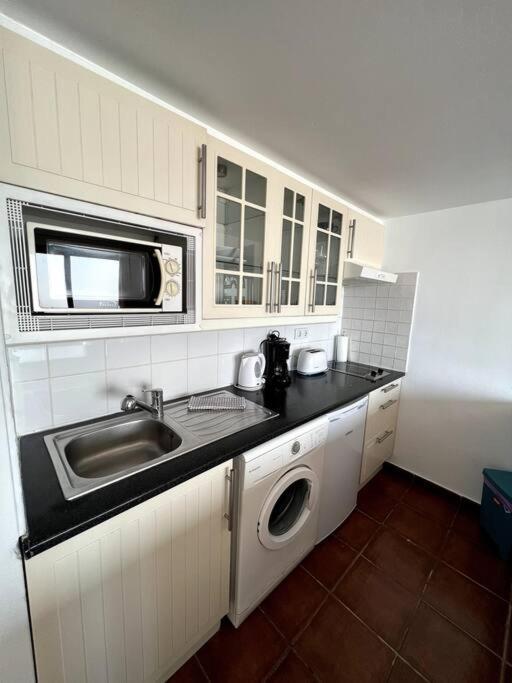 Casa Breen - Spacious 1 Bedroom Apartment In Matagorda With Communal Pool Тиас Экстерьер фото